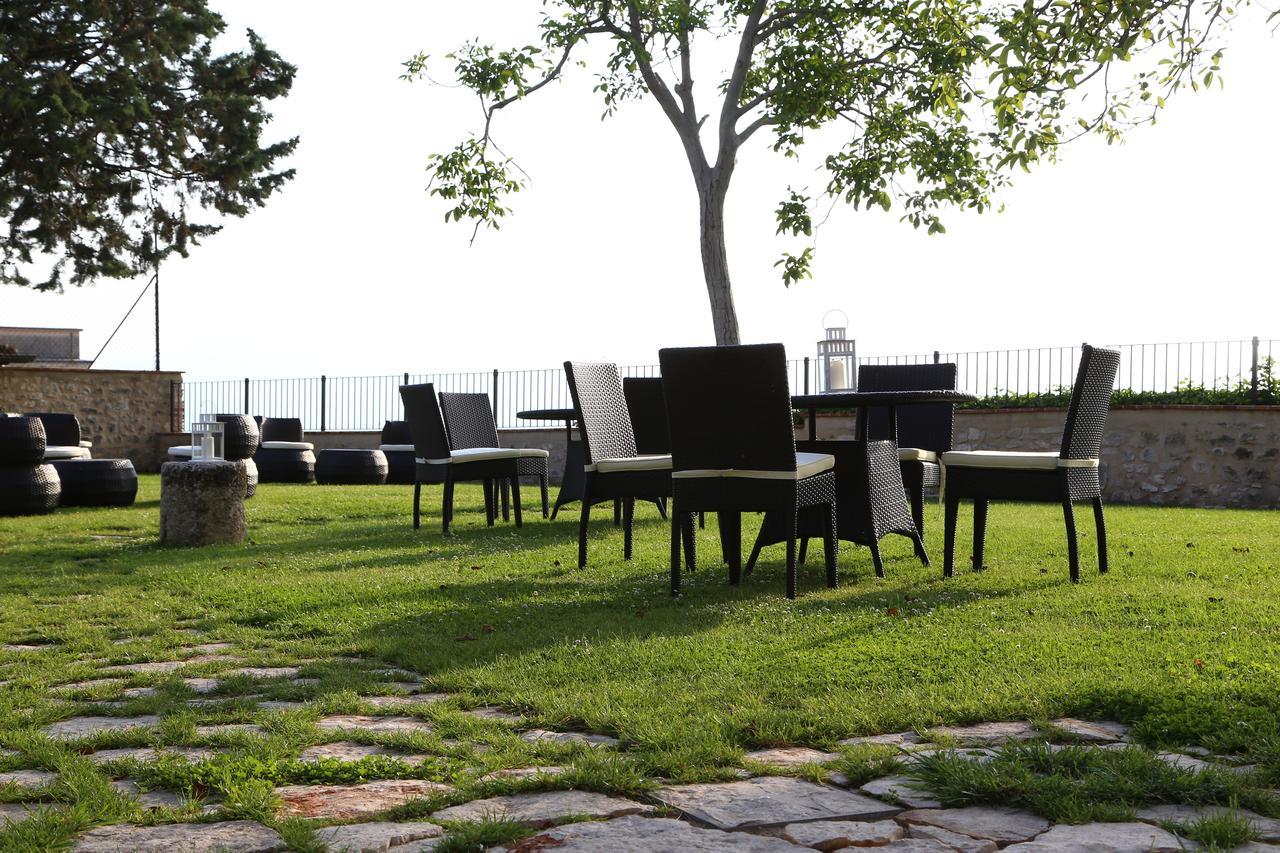 Monastero Di Sant'Erasmo Hotel Veroli ภายนอก รูปภาพ