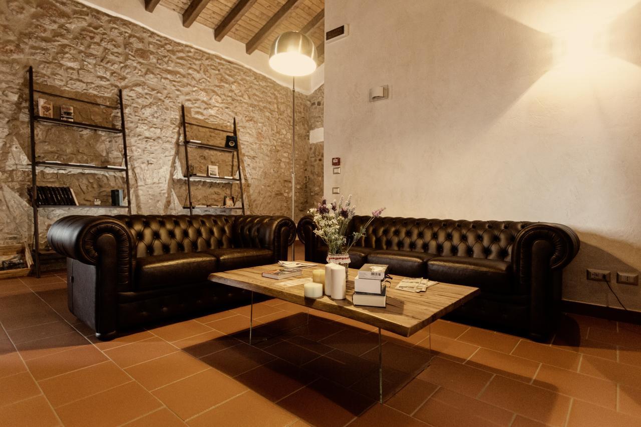 Monastero Di Sant'Erasmo Hotel Veroli ภายนอก รูปภาพ