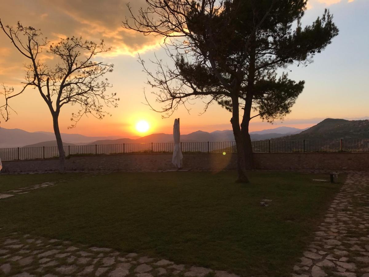 Monastero Di Sant'Erasmo Hotel Veroli ภายนอก รูปภาพ
